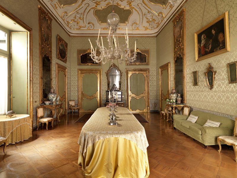 interni della dimora Palazzo Alliata di Pietratagliata, foto di M. Listri