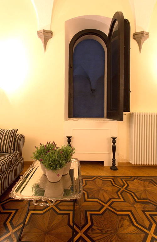 Luxury Apartment in an Historical Palace of XVI, in the heart of Palermo
