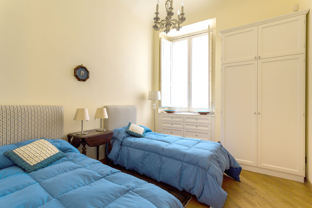 Stanza Appartamento per affitti brevi presso la Dimora Storica Palazzo Alliata di Pietrataglia a Palermo
